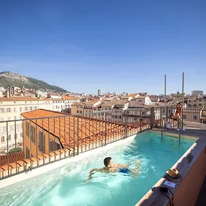 L'eautel Centre Port Тулон